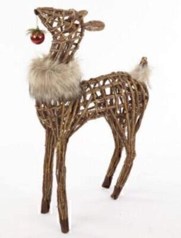 This beautiful large deer is made from woven wood. This luxurious Christmas decoration is sure to stand out and add a lot of character to your home over the Christmas period. Size 80x50x20cm